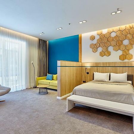Aqua-Minsk Hotel Plus Eksteriør bilde
